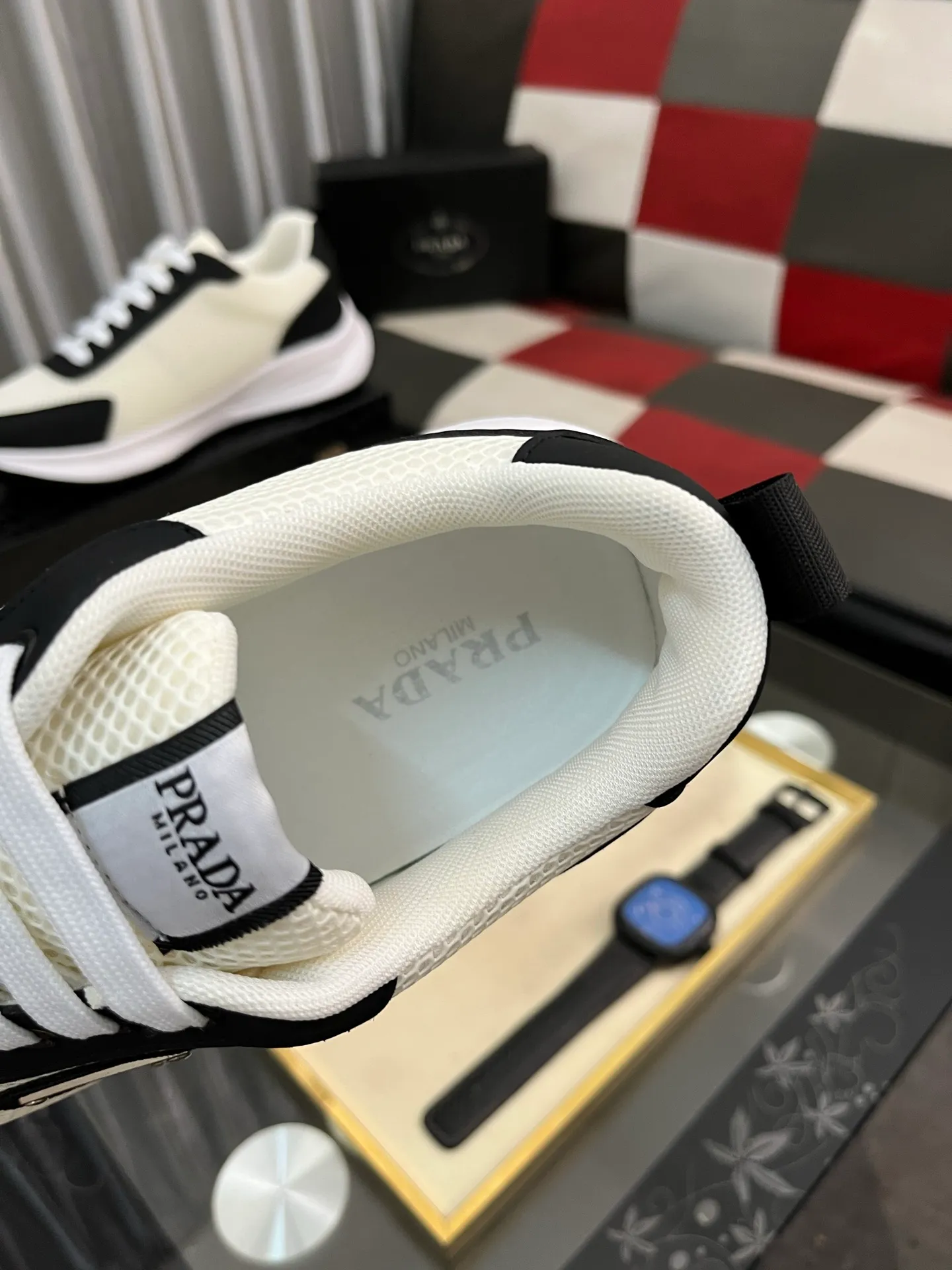 Men's shoes 💰440⌚️⌚️ PRADA [Prada] popular men's shoes, casual shoes and sports shoes! High-end quality 🍀 The upper is made of imported original cowhide 💥 cowhide lining; the original molded outsole. The style is upright and elegant, comfortable and versatile💪 Three quality guarantees Size number: 38-44, 4️⃣ colors available